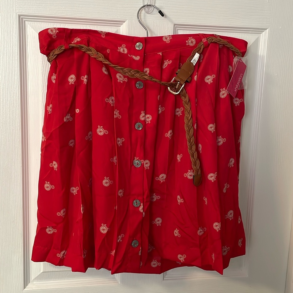 NWT!!! Xhilaration- pleated red skirt with belt. XXL